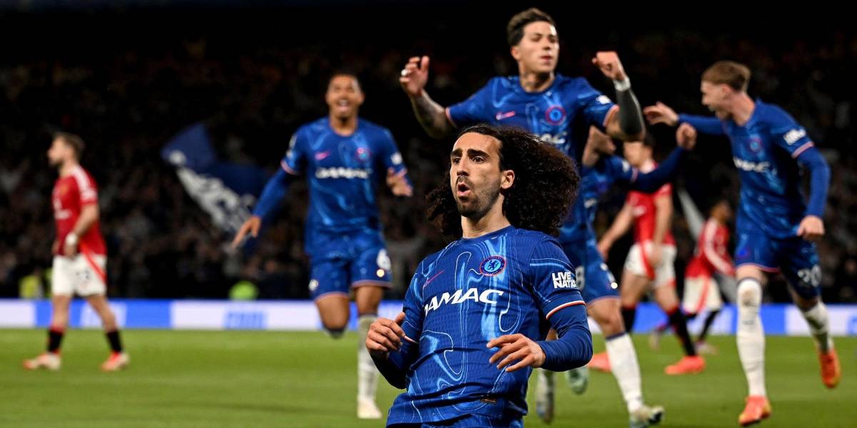 Chelsea venció al Manchester United y sigue en puestos de clasificación a la Champions League