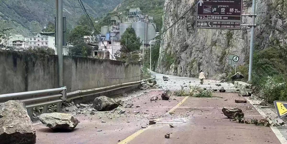 Suben a 21 los muertos tras terremoto de magnitud 6,8 en el centro de China