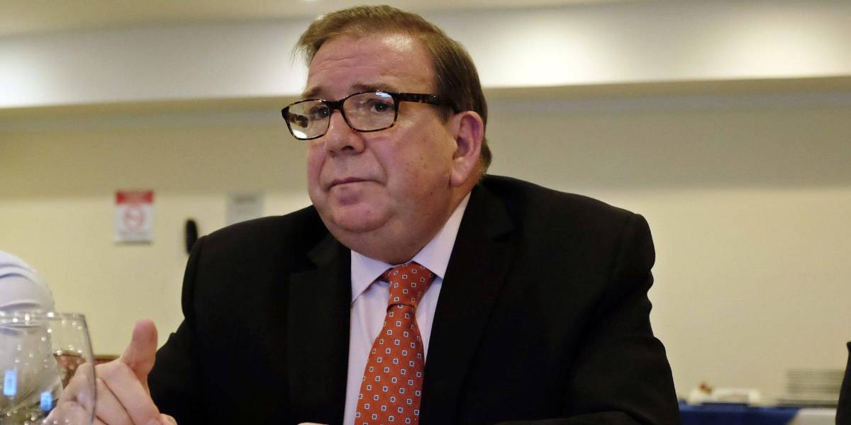 La oposición venezolana designa a Edmundo González Urrutia como candidato presidencial