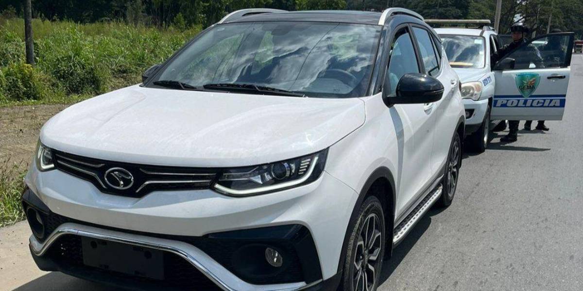 Un guardia y un policía, entre los detenidos por el robo de 15 vehículos de una concesionaria en Guayaquil