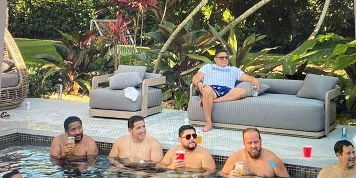 Ronny Aleaga solo recibe una amonestación escrita por su foto en la piscina de Miami con prófugos de la justicia