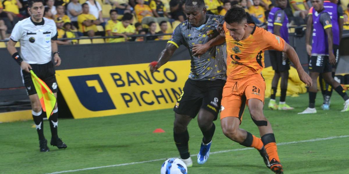 Esto decía el audio del VAR del partido de Barcelona SC que fue eliminado por la FEF