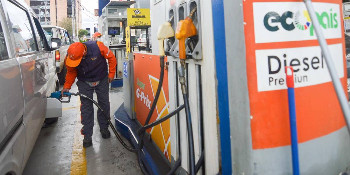 El Gobierno de Noboa elimina el subsidio al diésel; ahora costará USD 2,80 el galón