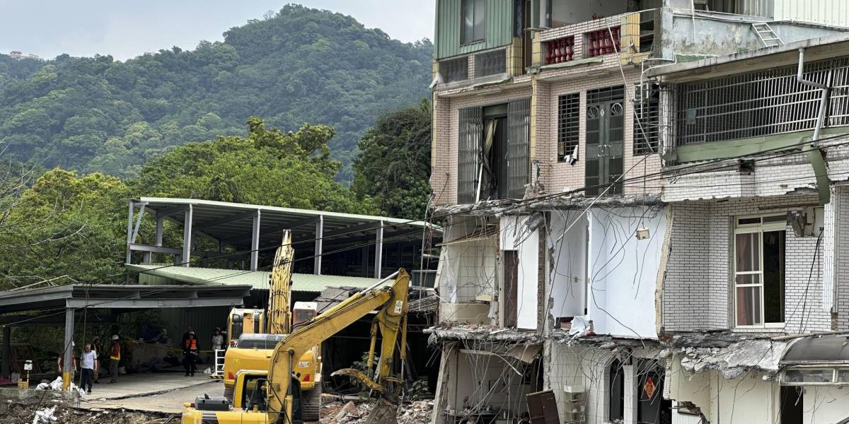 Taiwán mantiene la búsqueda de más de 600 personas tras el terremoto