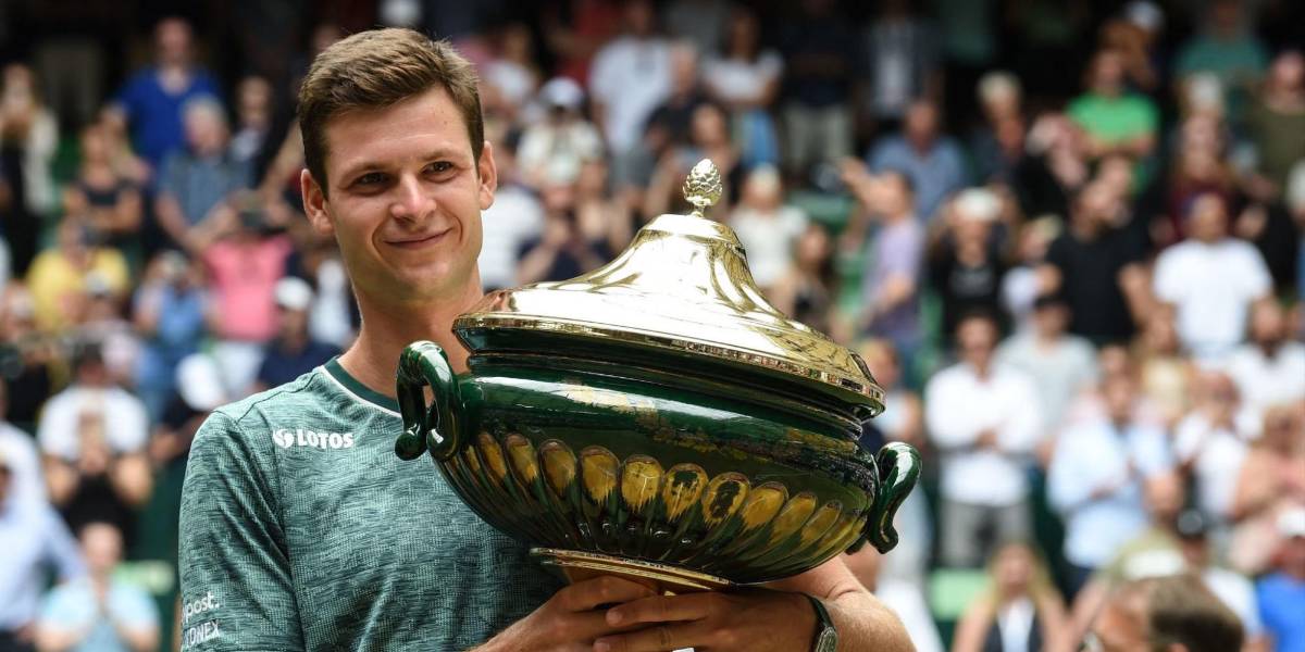 Medvedev pierde su tercera final del año ante Hubert Hurkacz