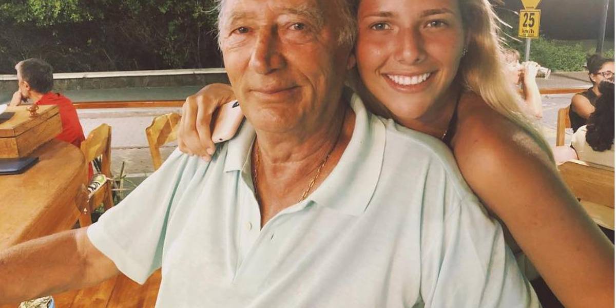 Lavinia Valbonesi reacciona a la muerte de su padre con emotivas fotografías