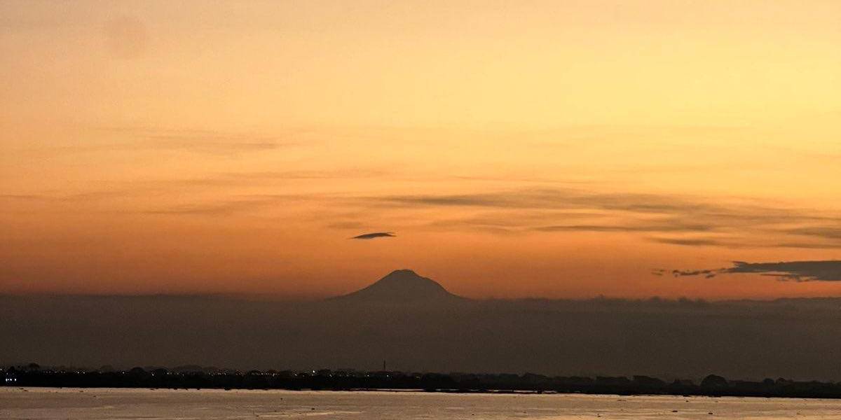 ¡Increíbles imágenes! El volcán Chimborazo fue captado desde Guayaquil