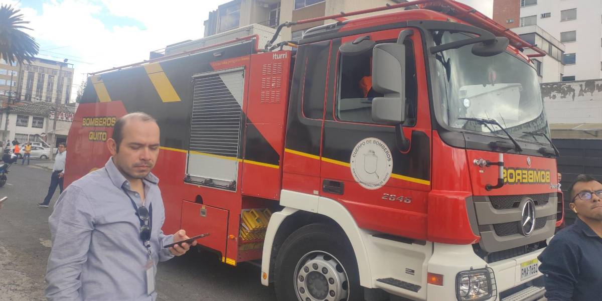 Quito: un edificio de CNT sufrió un conato de incendio