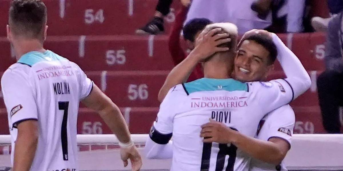LDUQ golea y respira en la Copa Sudamericana