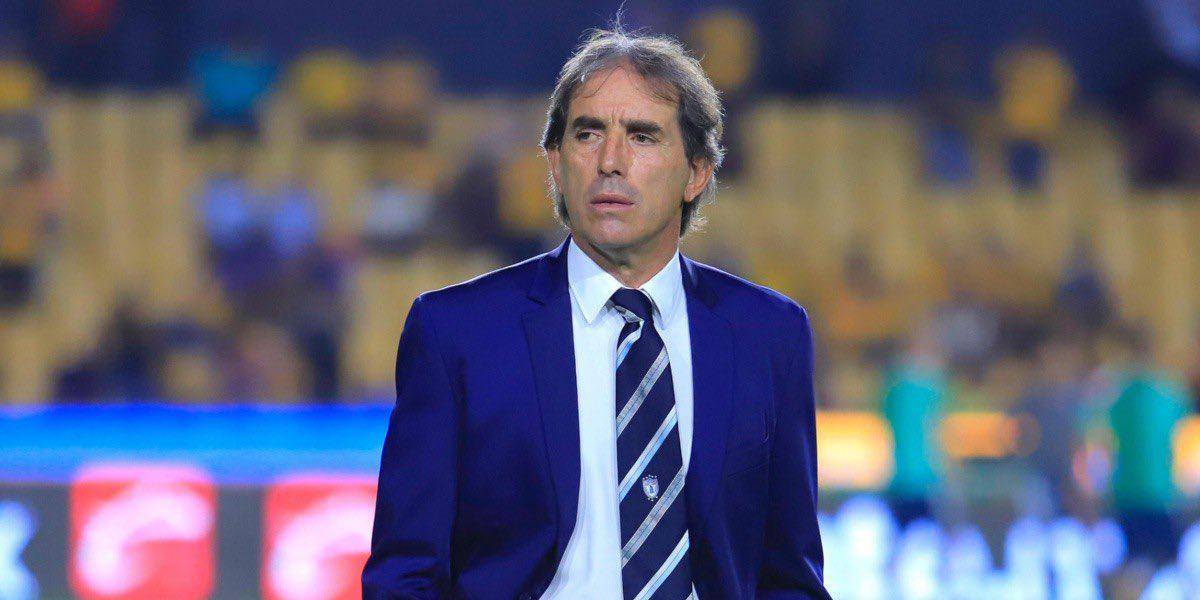 Guillermo Almada ya negocia para asumir como técnico del Real Valladolid de España