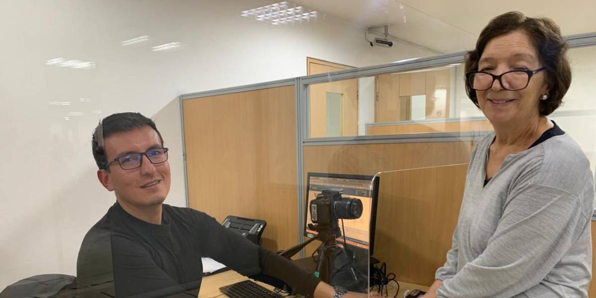 La historia de Ximena Coba, la mujer de 74 años que sacó la cédula de identidad por primera vez