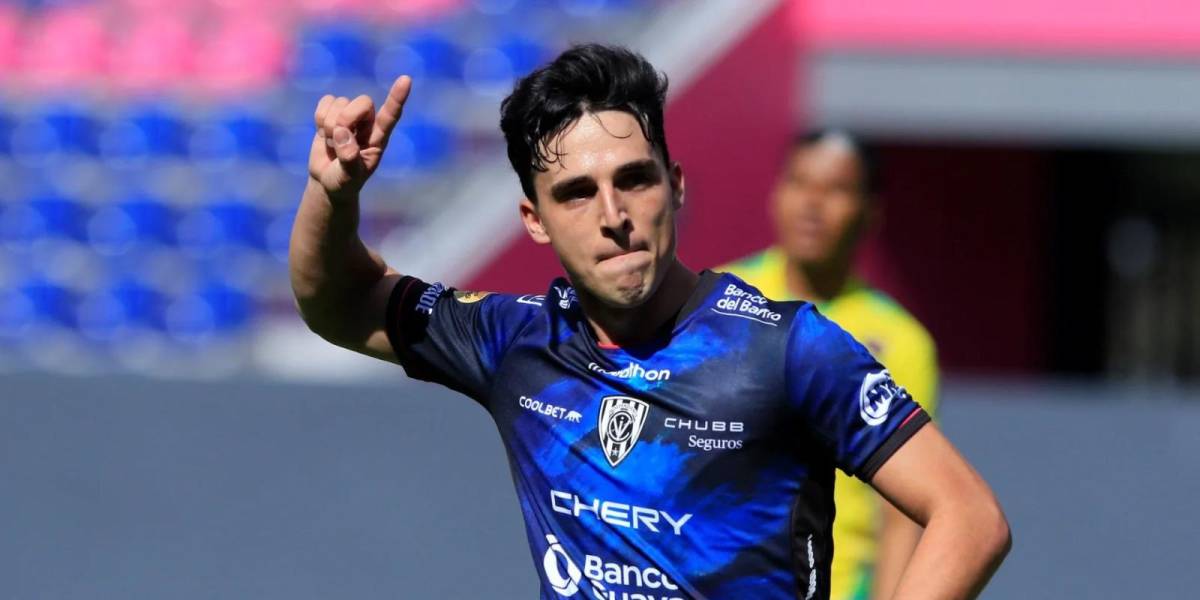 Lorenzo Fararevelli ya está en México como nuevo jugador del Cruz Azul