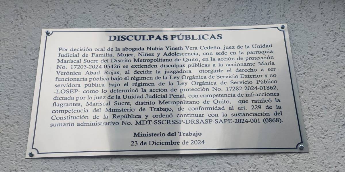 El Ministerio del Trabajo instala una nueva placa de disculpas a Verónica Abad