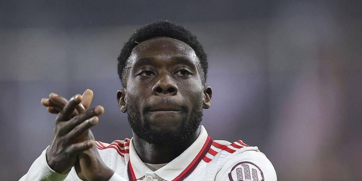 Alphonso Davies renueva con el Bayern hasta 2030