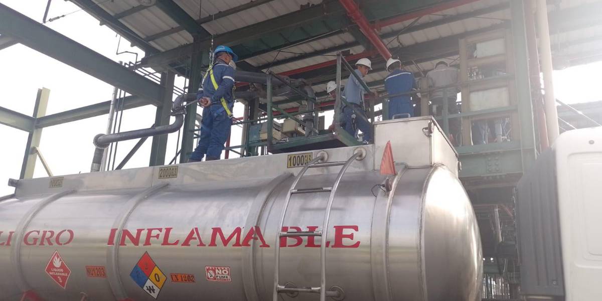 Petroecuador ejecutó segunda fase de prueba para despacho de gasolina Eco Plus