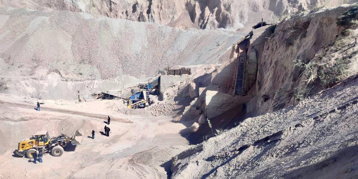 Siete detenidos deja un operativo contra actividades mineras ilícitas en San Antonio de Pichincha