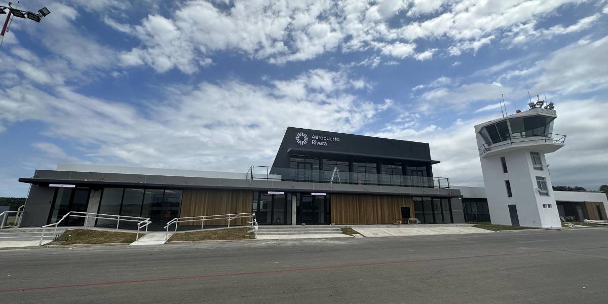Uruguay y Brasil inauguran el primer aeropuerto binacional de América