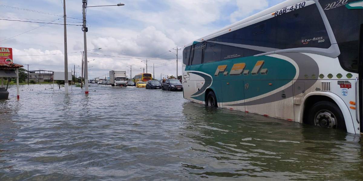 1.200 familias afectadas en Babahoyo por fuerte temporal
