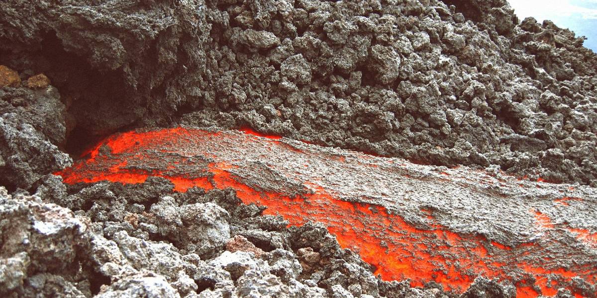 VIDEO: Las espectaculares imágenes de la actividad del volcán Pacaya en Guatemala