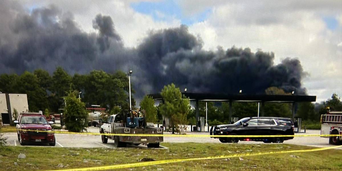 Una explosión en una planta química en Texas alerta a los ciudadanos