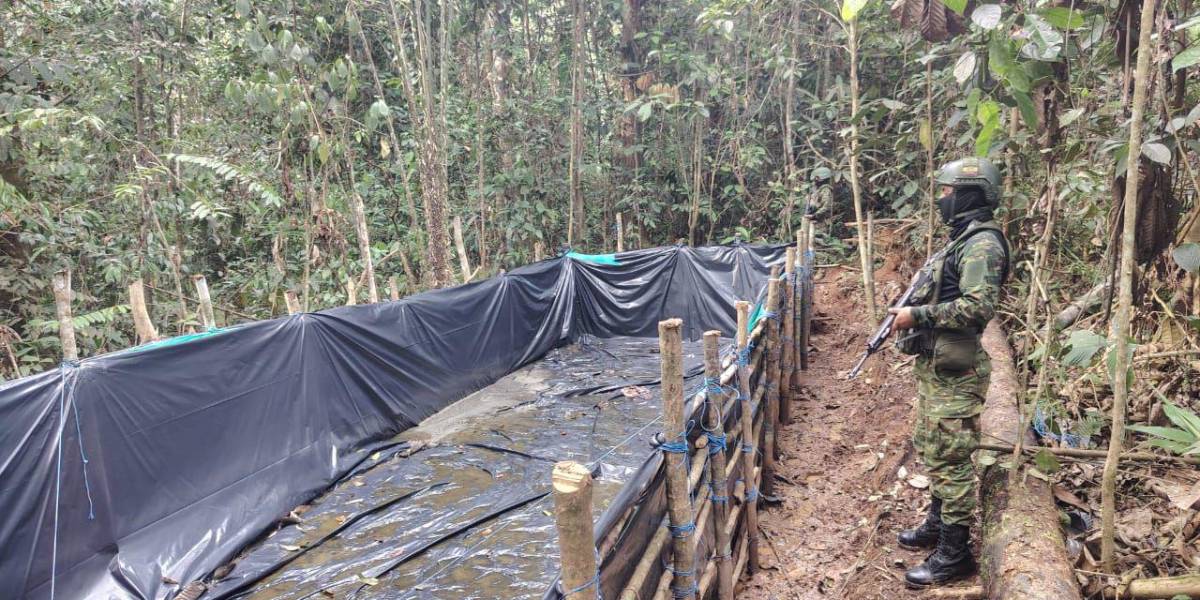 Sucumbíos: Operación militar descubre acople clandestino de combustible