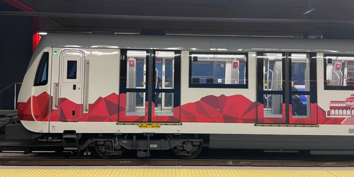 El Metro de Quito no tiene contrato de mantenimiento, pero ya registra dos fisuras en el carril