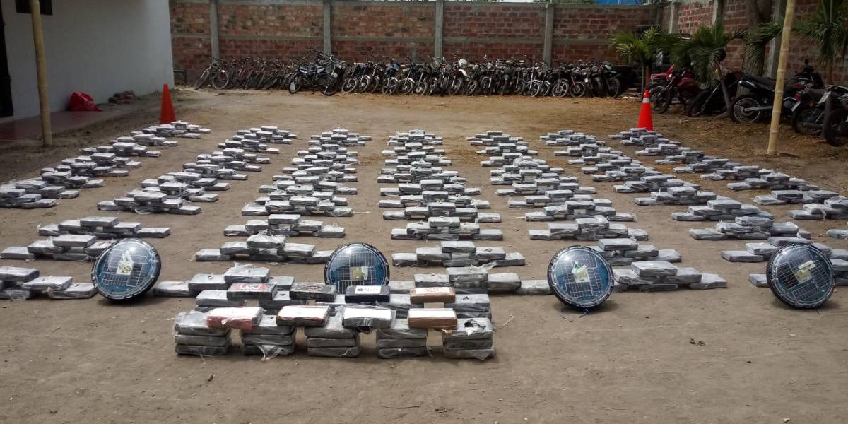 Ecuador decomisa más de una tonelada y media de clorhidrato de cocaína