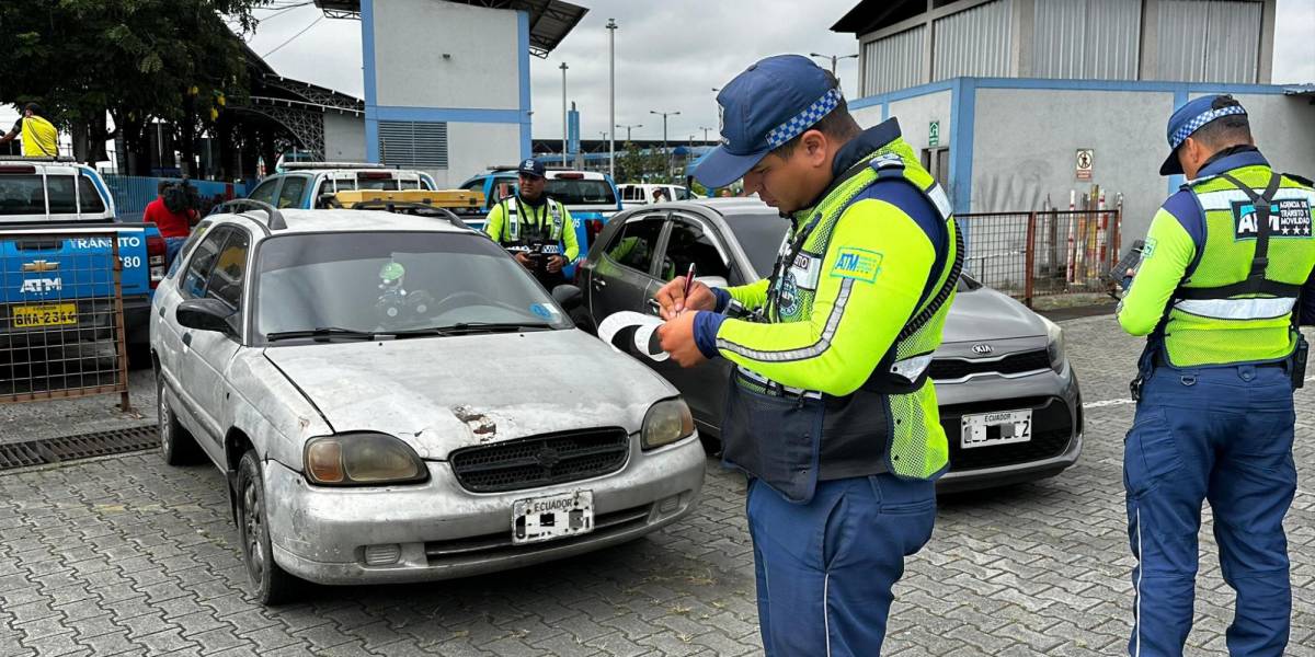 La ATM inspeccionó los vehículos de sus agentes en Guayaquil
