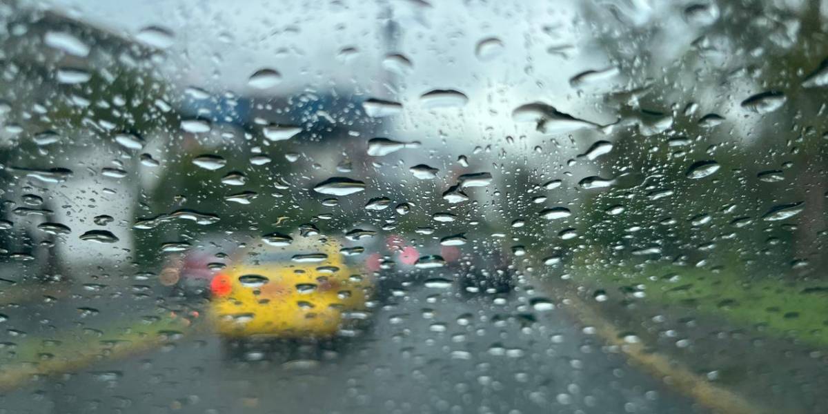 Un fuerte aguacero se reporta en Quito, la tarde de este 7 de octubre