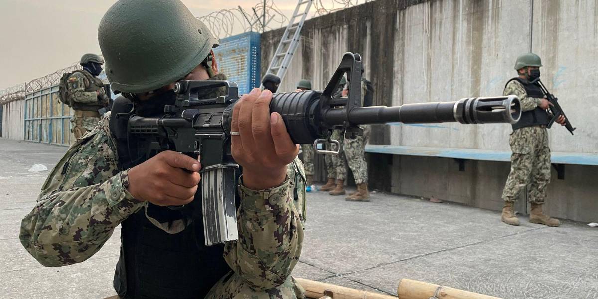 Las Fuerzas Armadas empezaron prácticas con el nuevo armamento que usarán contra el terrorismo