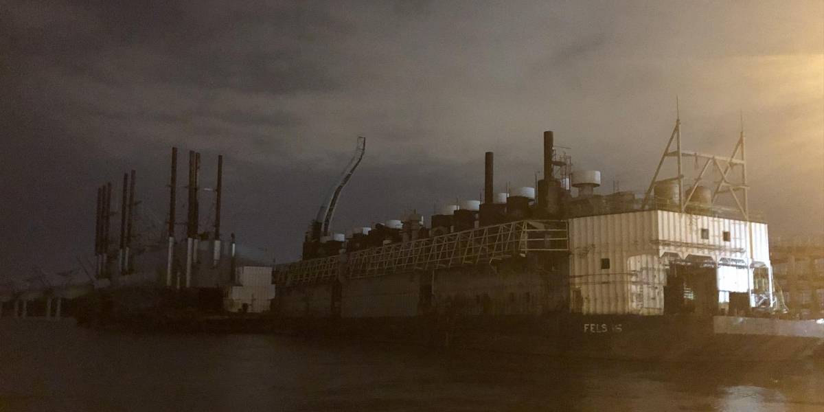 Embarcación choca contra el puente Durán-Santay