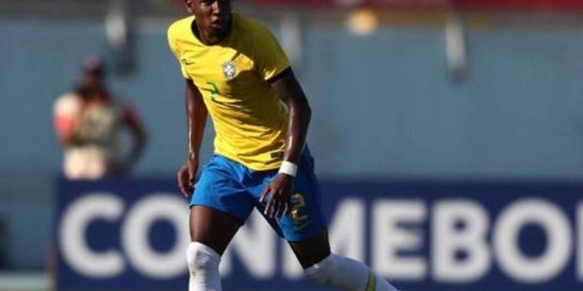 Emerson sustituirá a Dani Alves frente a Ecuador y Paraguay