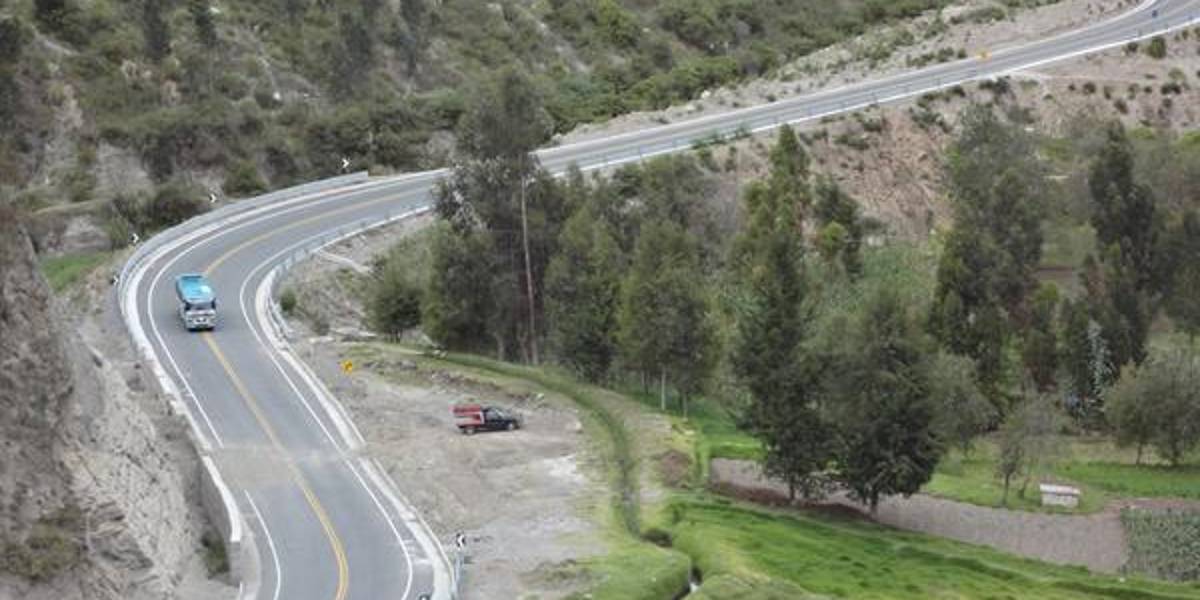 La Asamblea pide al Ejecutivo asignar recursos para resolver la emergencia vial en Chimborazo