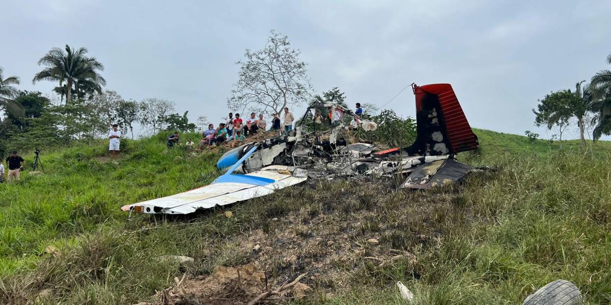 Una avioneta se estrella en Santa Rosa, provincia de El Oro