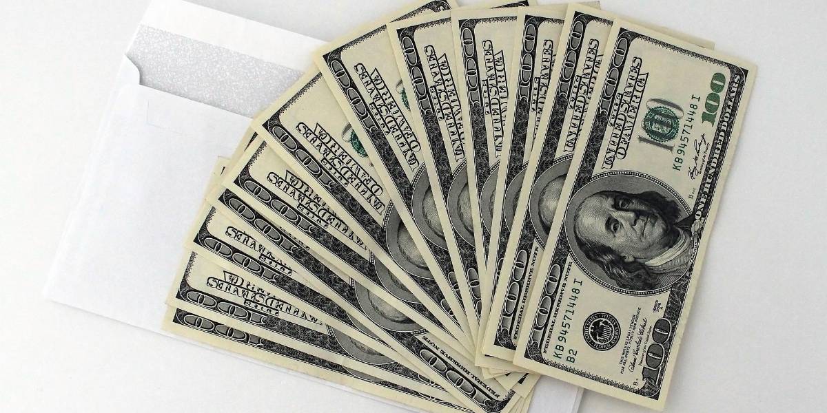 Casos Las Torres: chats revelan recepción de paquetes y sobres de dinero