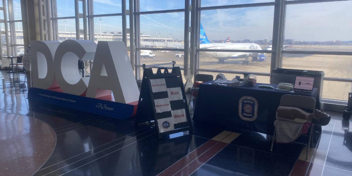 El aeropuerto de Washington suspende todos sus vuelos por un accidente aéreo