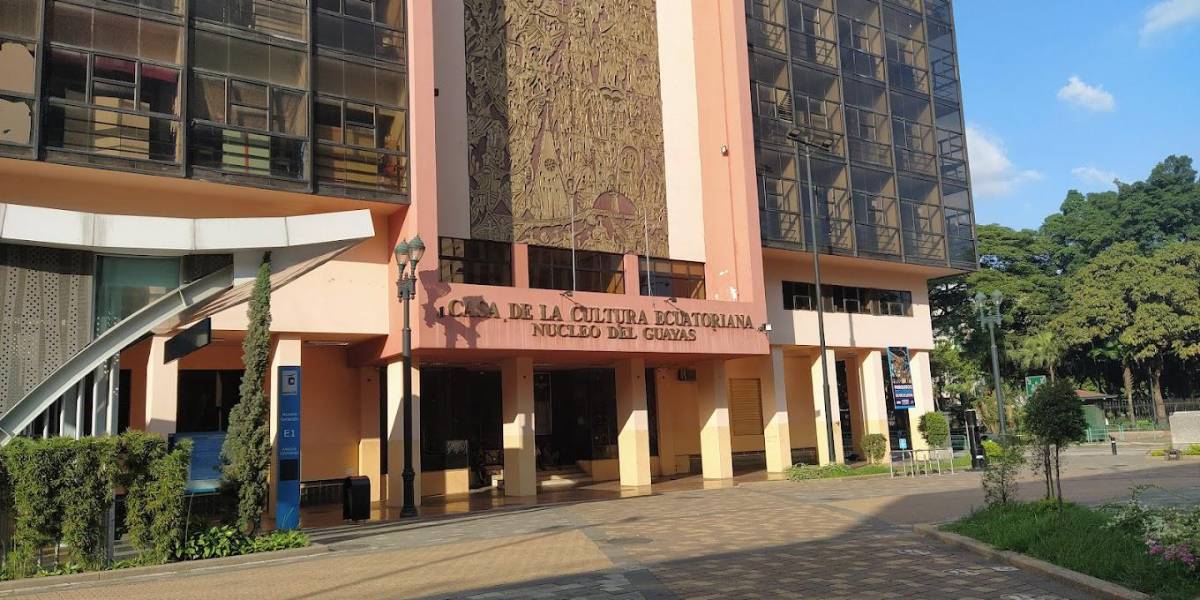 Tributo a Galo Martínez Merchán en la Casa de la Cultura Núcleo Guayas