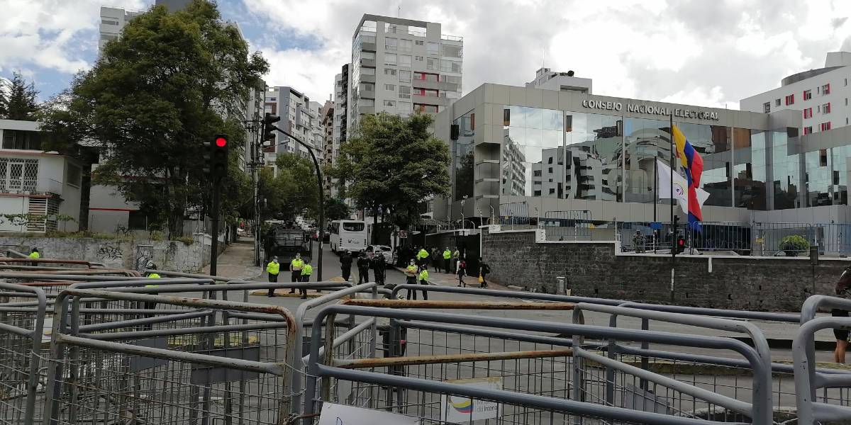 El CNE rechaza impugnación del correísmo; alianza RC-RETO acude al TCE