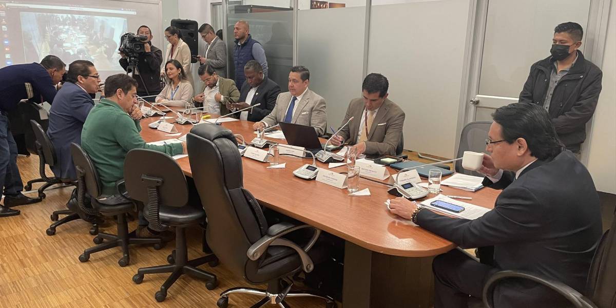 Comisión de Fiscalización sesiona solo para tratar juicio contra el Cpccs