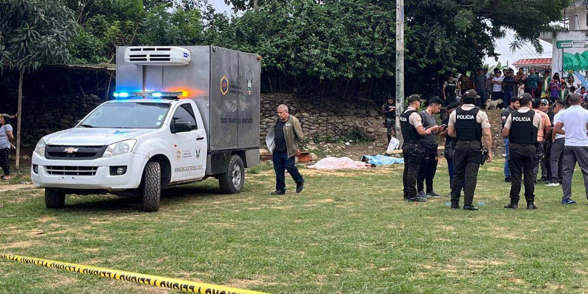 Tres hombres fueron asesinados en una cancha de fútbol en Pasaje, El Oro