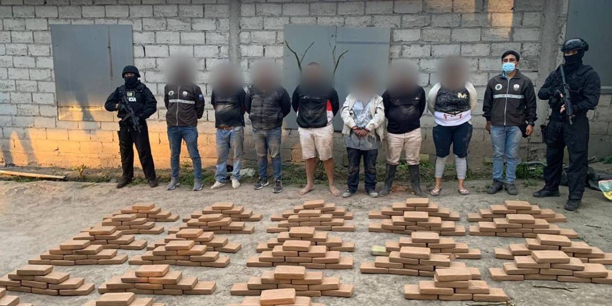 Decomisan más de 300 kilos de cocaína en El Aromo, zona rural de Manta