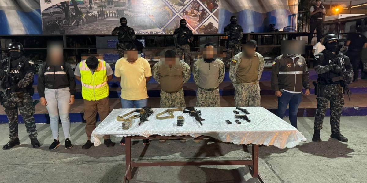Cuatro militares fueron detenidos tras hallarse 429 kilos de cocaína en un puerto de Guayaquil