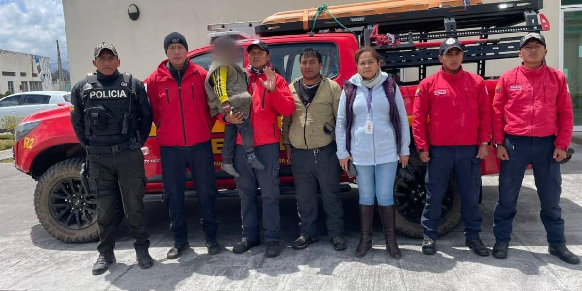 Cotopaxi: un niño extraviado, de seis años, fue rescatado tras 16 horas en las inmediaciones de los Ilinizas