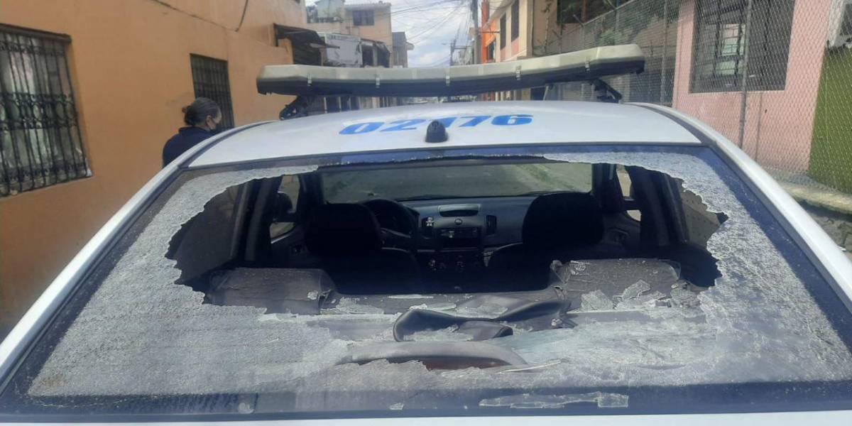 Sur de Quito: patrulleros fueron destruidos en medio de las protestas
