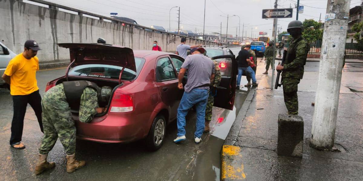 Estrategia de seguridad en Guayaquil está enfocada en frenar el tráfico de armas, asegura viceministro Max Campos