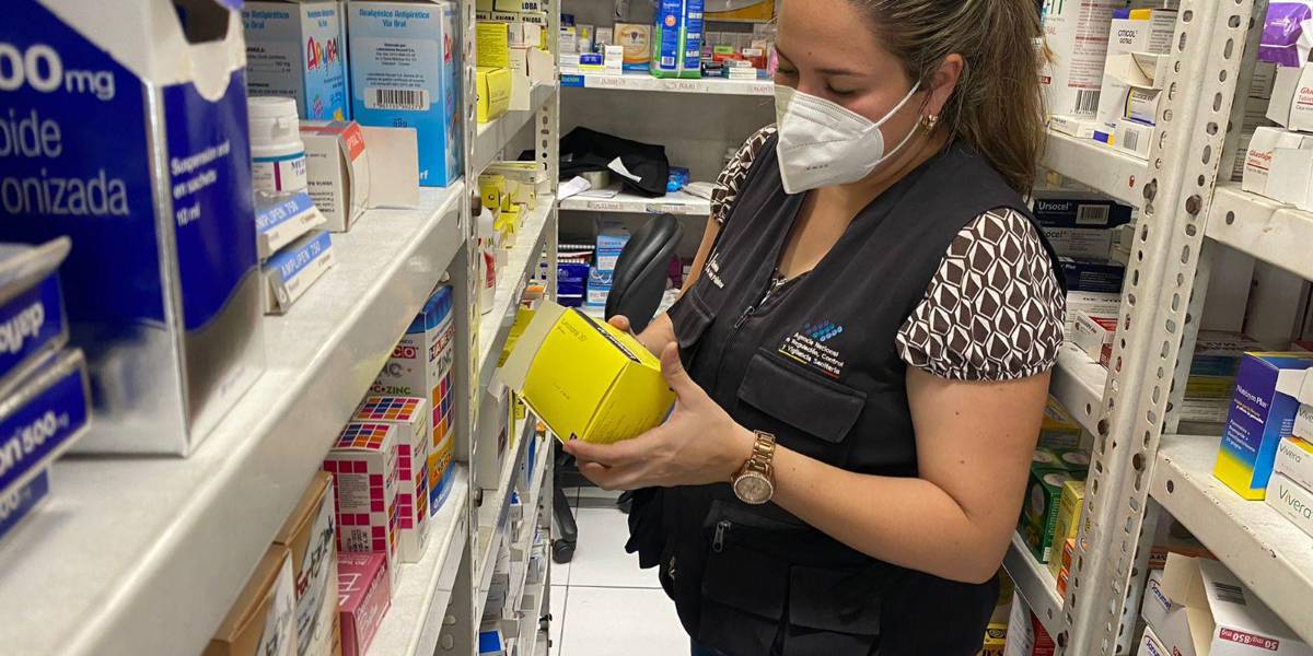 Ya escasean los fármacos para tratar síntomas gripales en Guayaquil