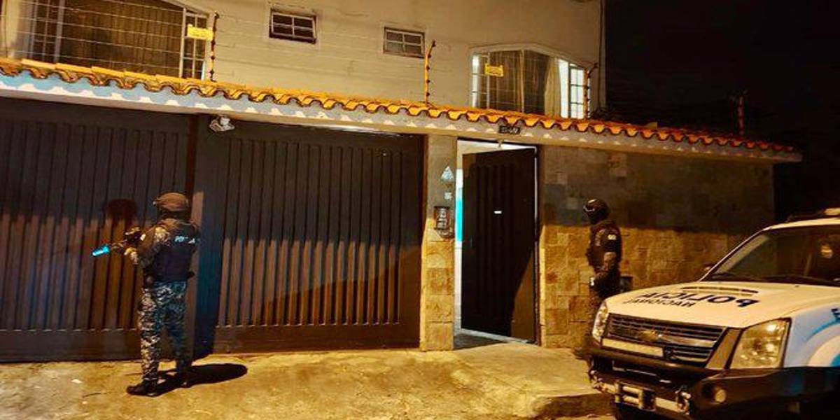 La Fiscalía hizo tres allanamientos como parte de la investigación al asambleísta Santiago Díaz por presunta violación