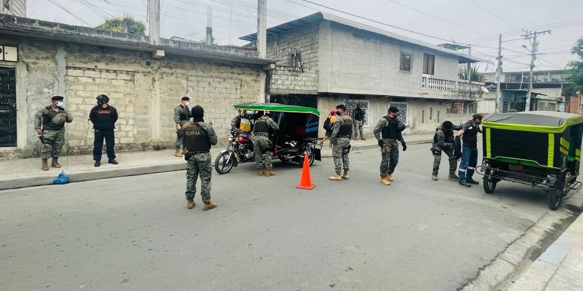 Más de 300 militares ya operan en las calles de Guayaquil para combatir a la delincuencia