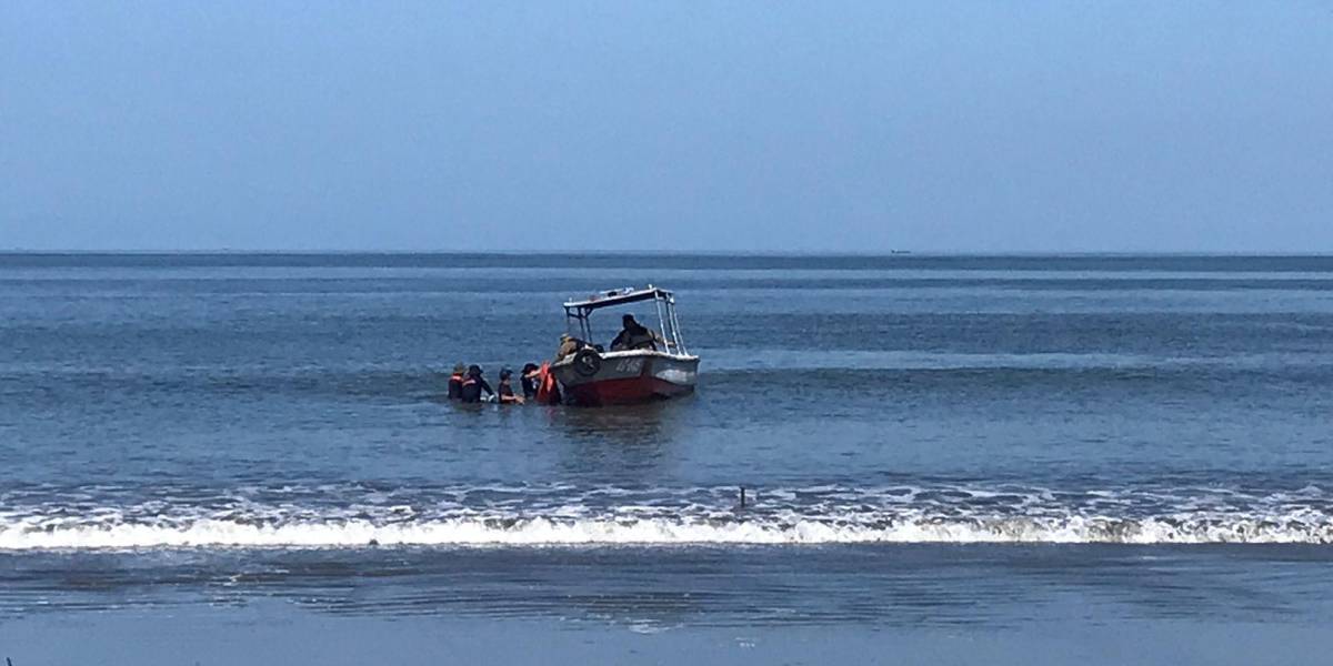 Niño cuencano de 12 años muere ahogado en playa de Jambelí, en El Oro