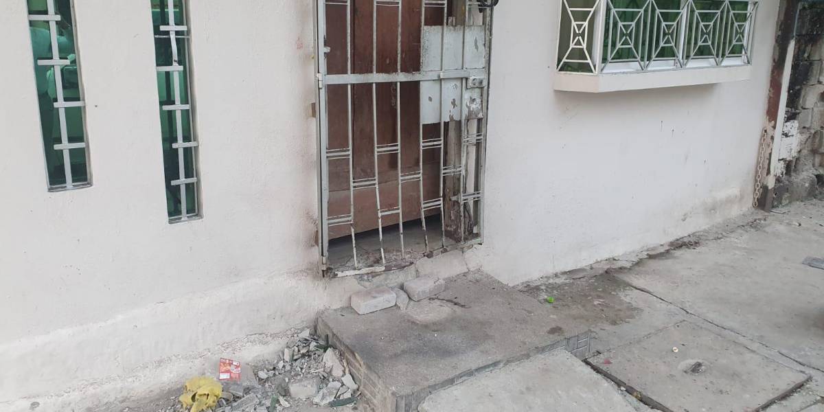 Artefacto explosivo estalla afuera de una vivienda de la Isla Trinitaria, en Guayaquil